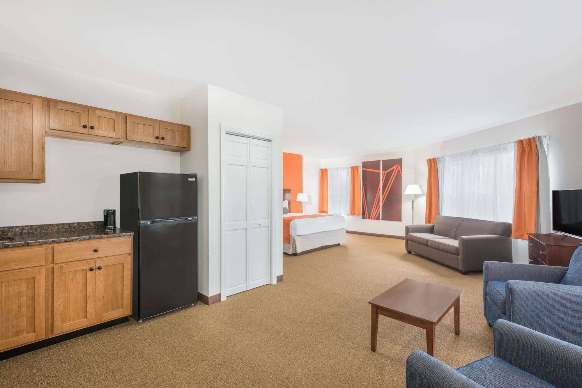 Howard Johnson By Wyndham Quincy/ Boston Eksteriør billede